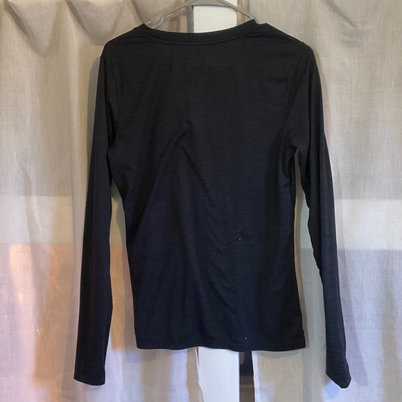 Reebok Black Crew Neck Long Sleeve - Picture 4 of 4